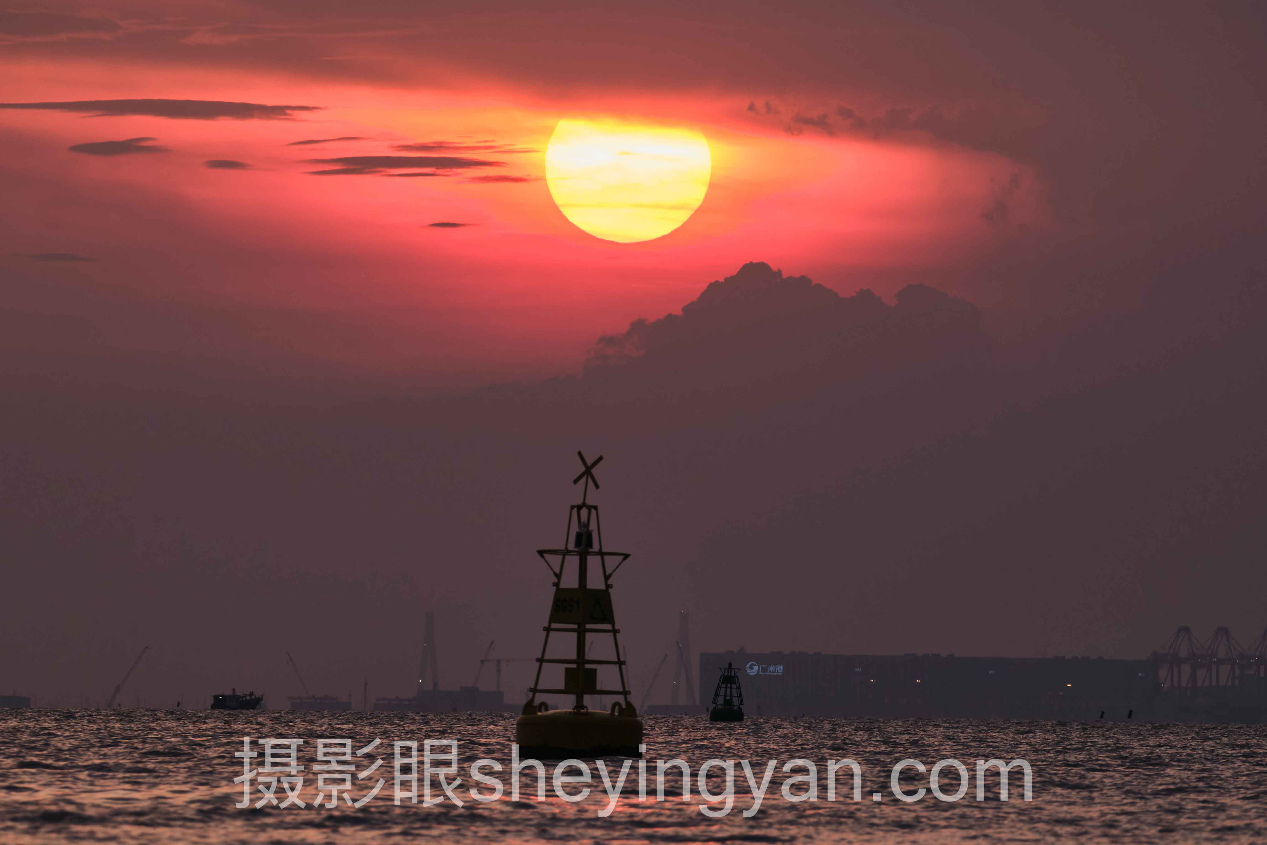 2024年咖啡馆光线运用数据报告：关键趋势与照片评分洞察