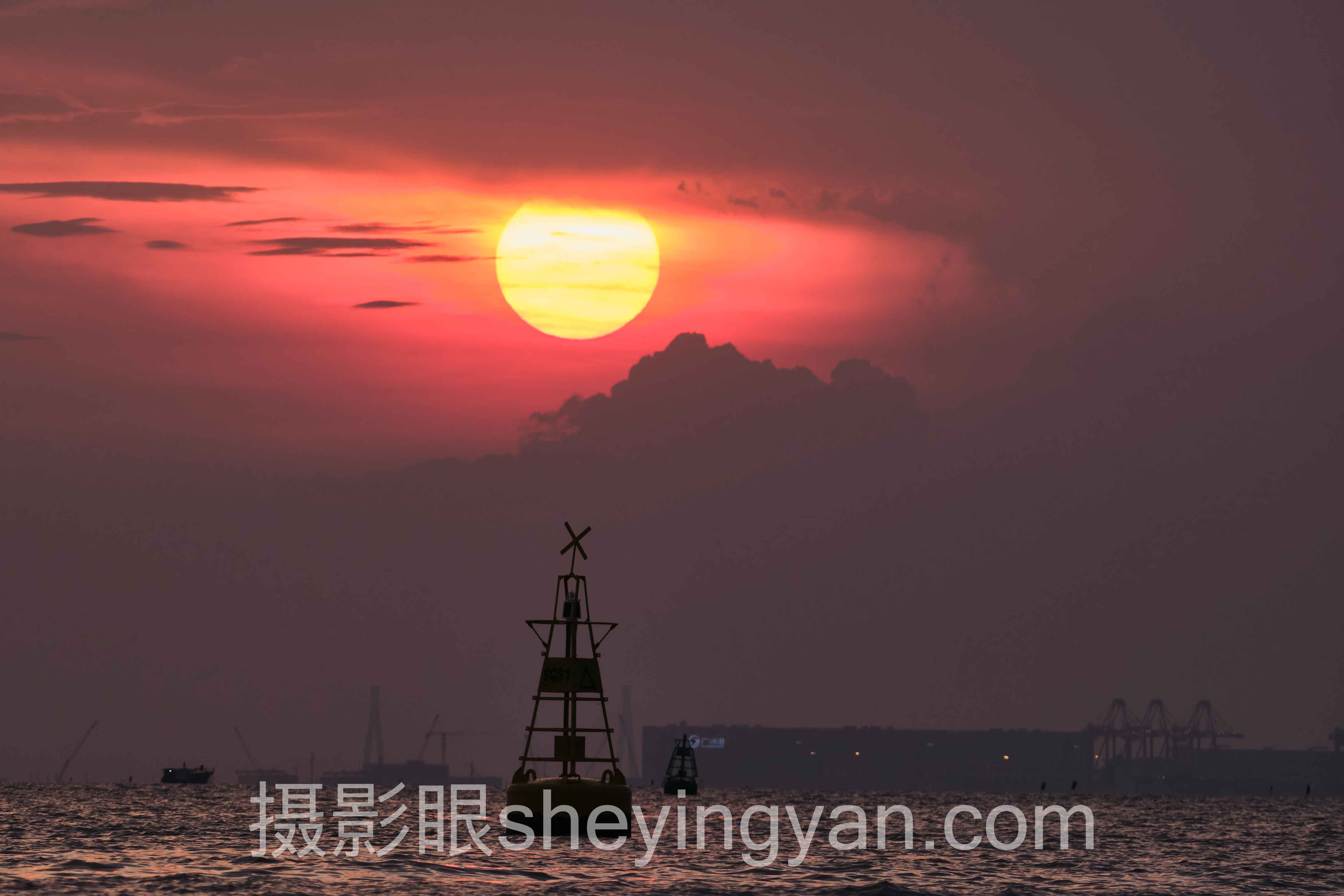 为什么说手机照片好不好看取决于传感器尺寸而非像素